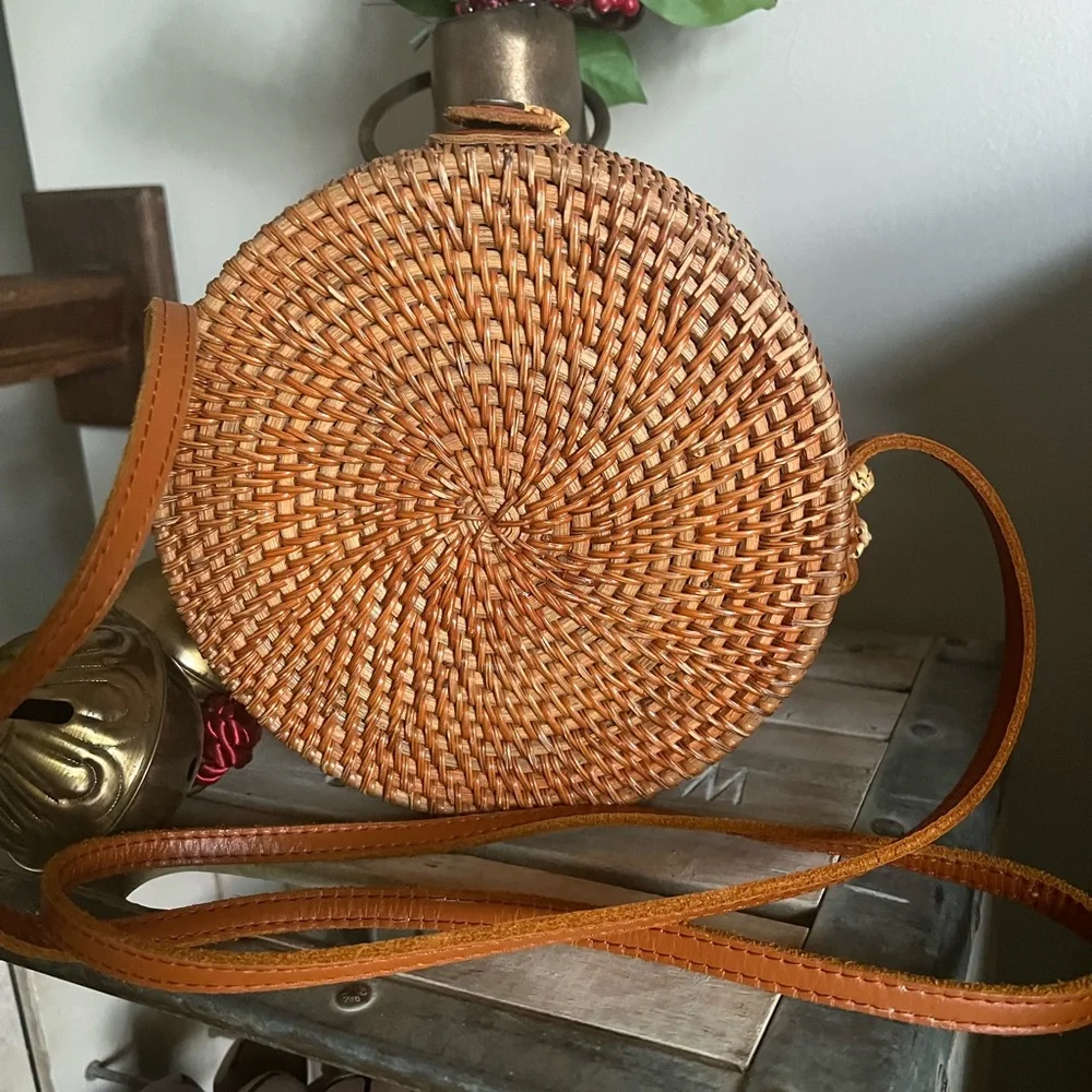 Round Wicker Rattan Shoulder Bag Purse Bohemian - Picture 2 of 5